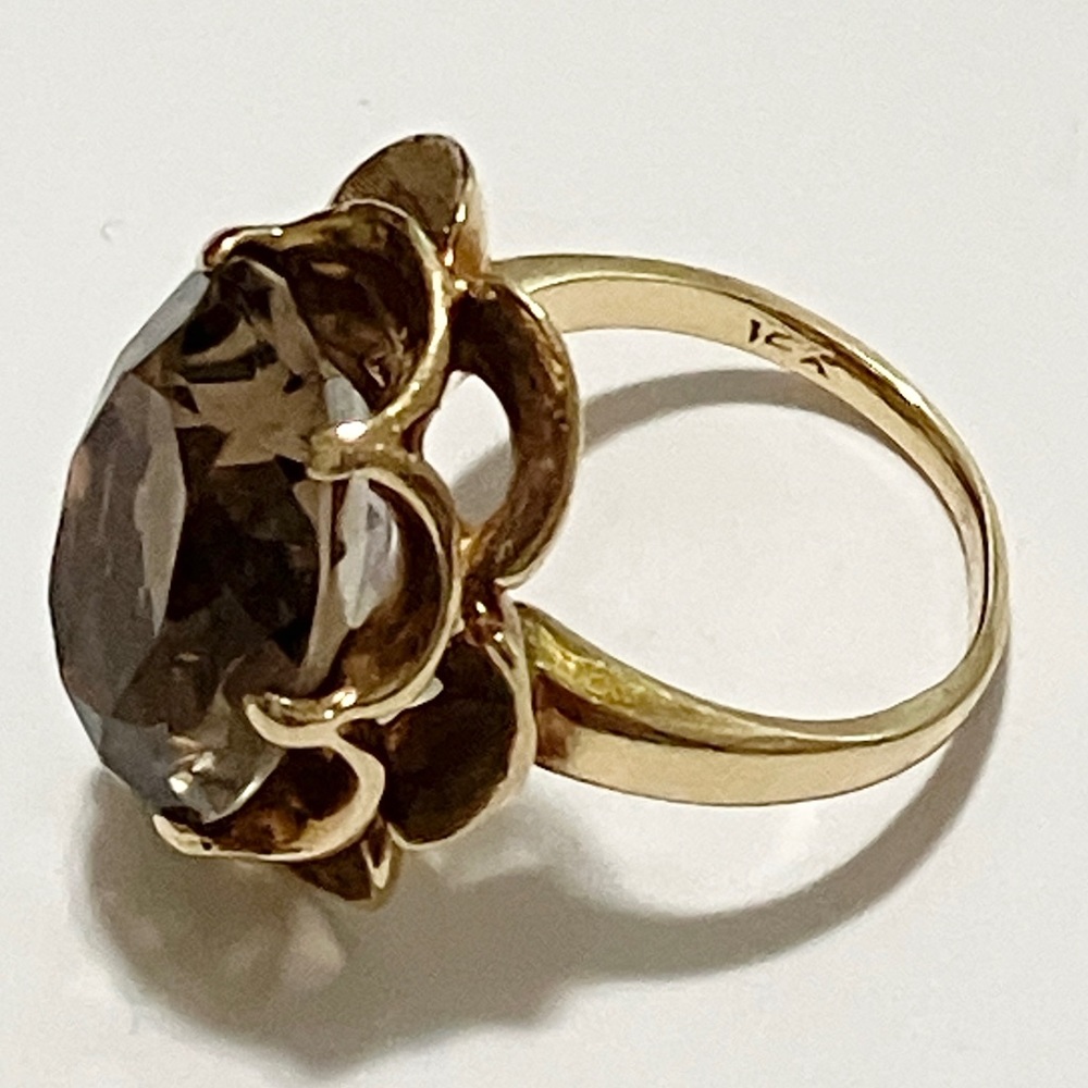 Ring - 14k Gold with Oval Smoky Topaz - Picture 4 of 9